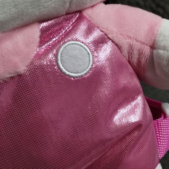 Hello Kitty Plush Backpack - Picture 5 of 6